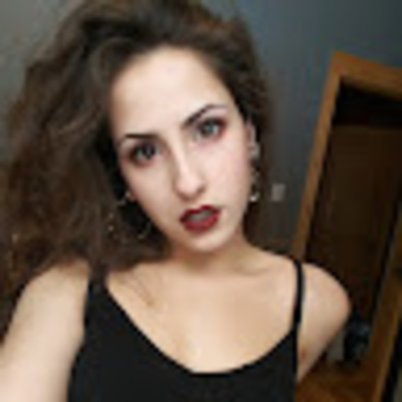 Meet your Posher, Natasha - Picture 1 of 1